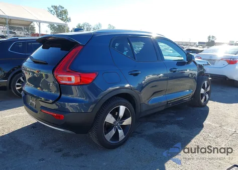 2022 Volvo Xc40 T5 Momentum from USA, damaged, VIN YV4162UK5N2724270